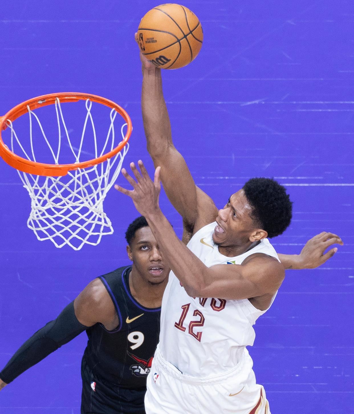 猛龙主场不敌爵士，米切尔砍下+漂亮上篮